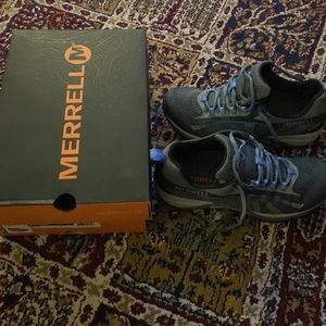 Merrell Siren’s Edge Hiker Women’s 8 (worn once) waterproof!
